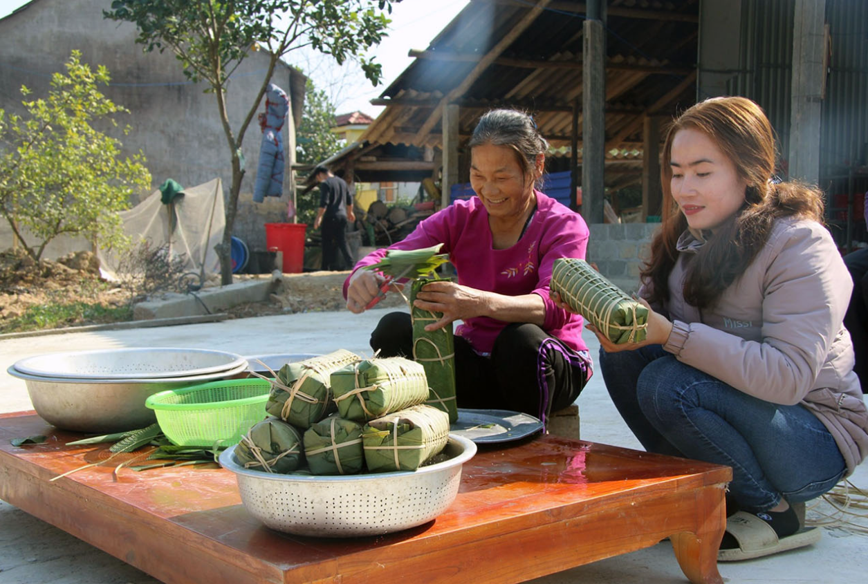 Tết Dịp sum họp đậm tình bản làng của người Thái